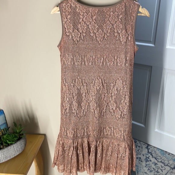 Dressbarn lace overlay dress - Picture 5 of 13